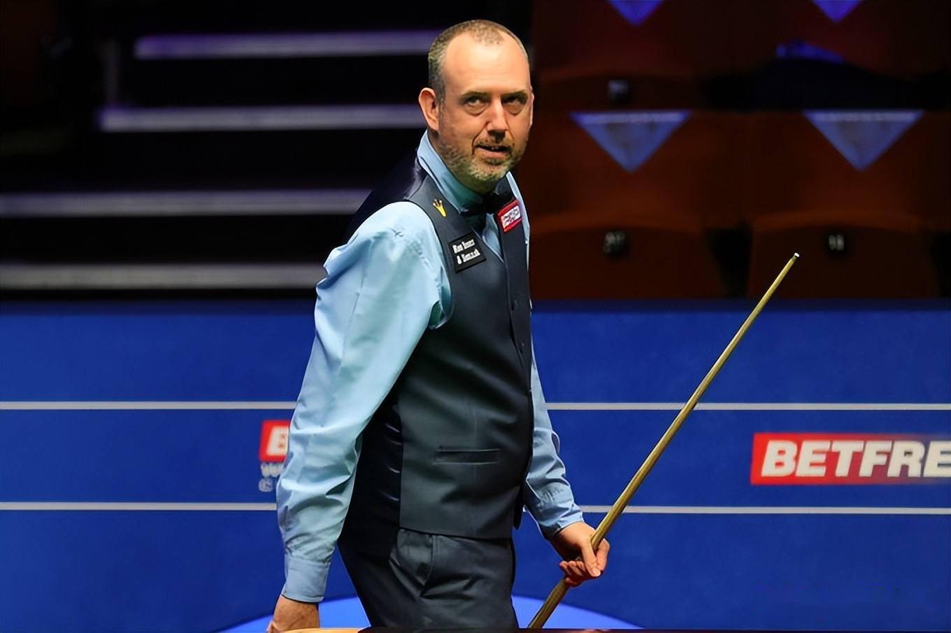 球防守中对 球防守中对