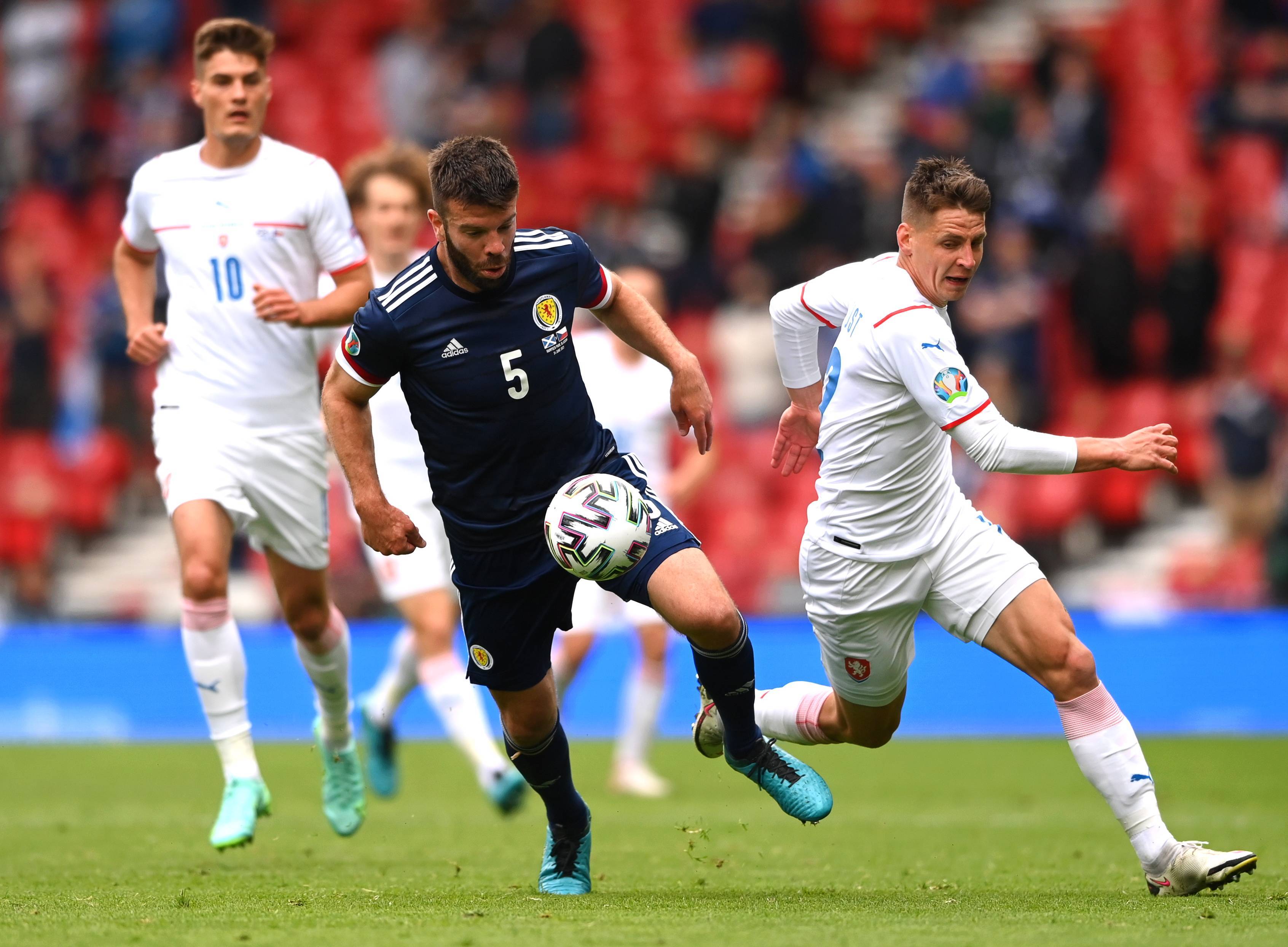 显然是开玩 显然是开玩